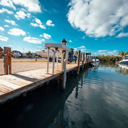 Waterfront Studio 2, Couples Oasis, Kayaks, Pool Jewfish 외부 사진