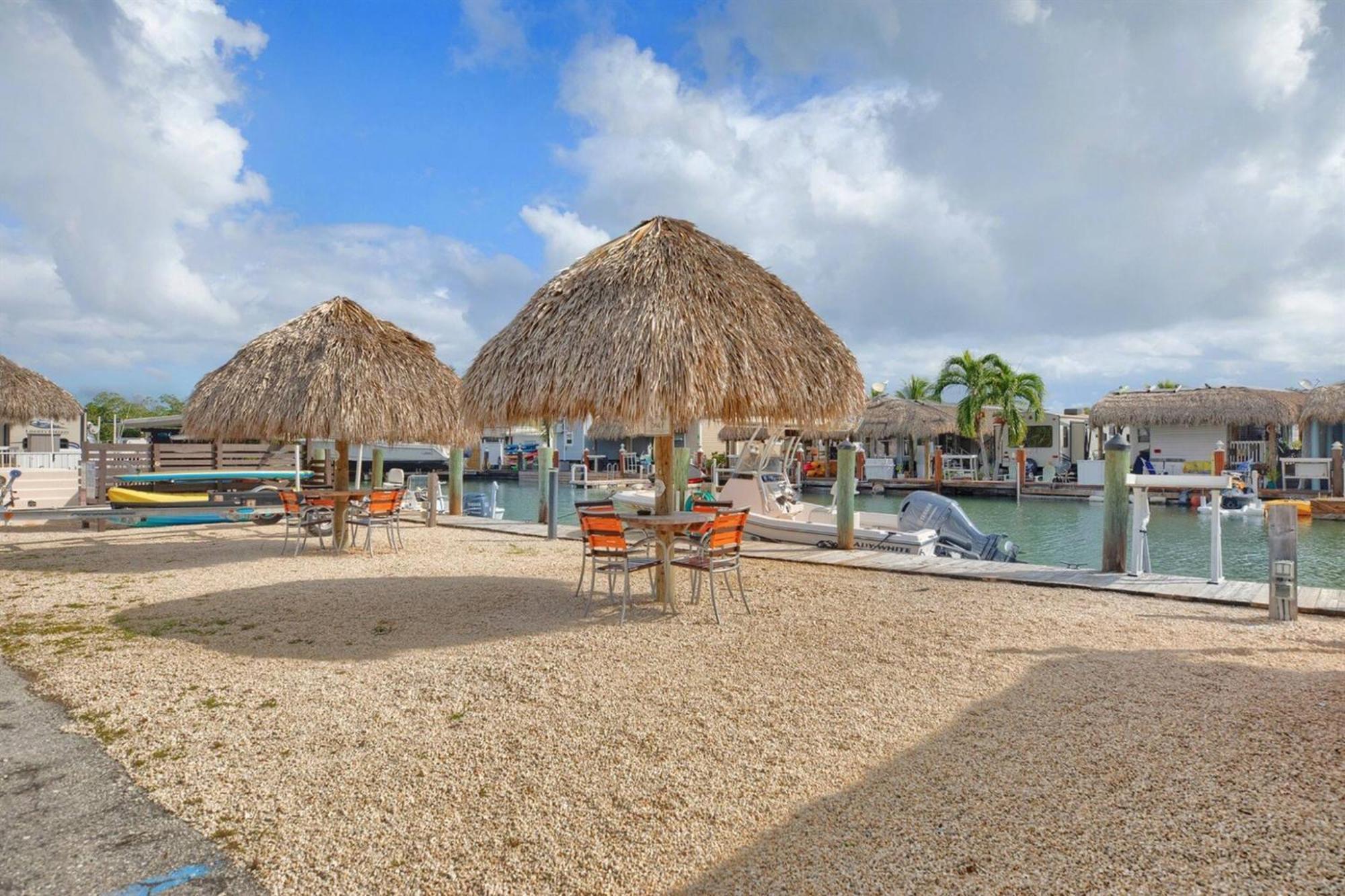 Waterfront Studio 2, Couples Oasis, Kayaks, Pool Jewfish 외부 사진