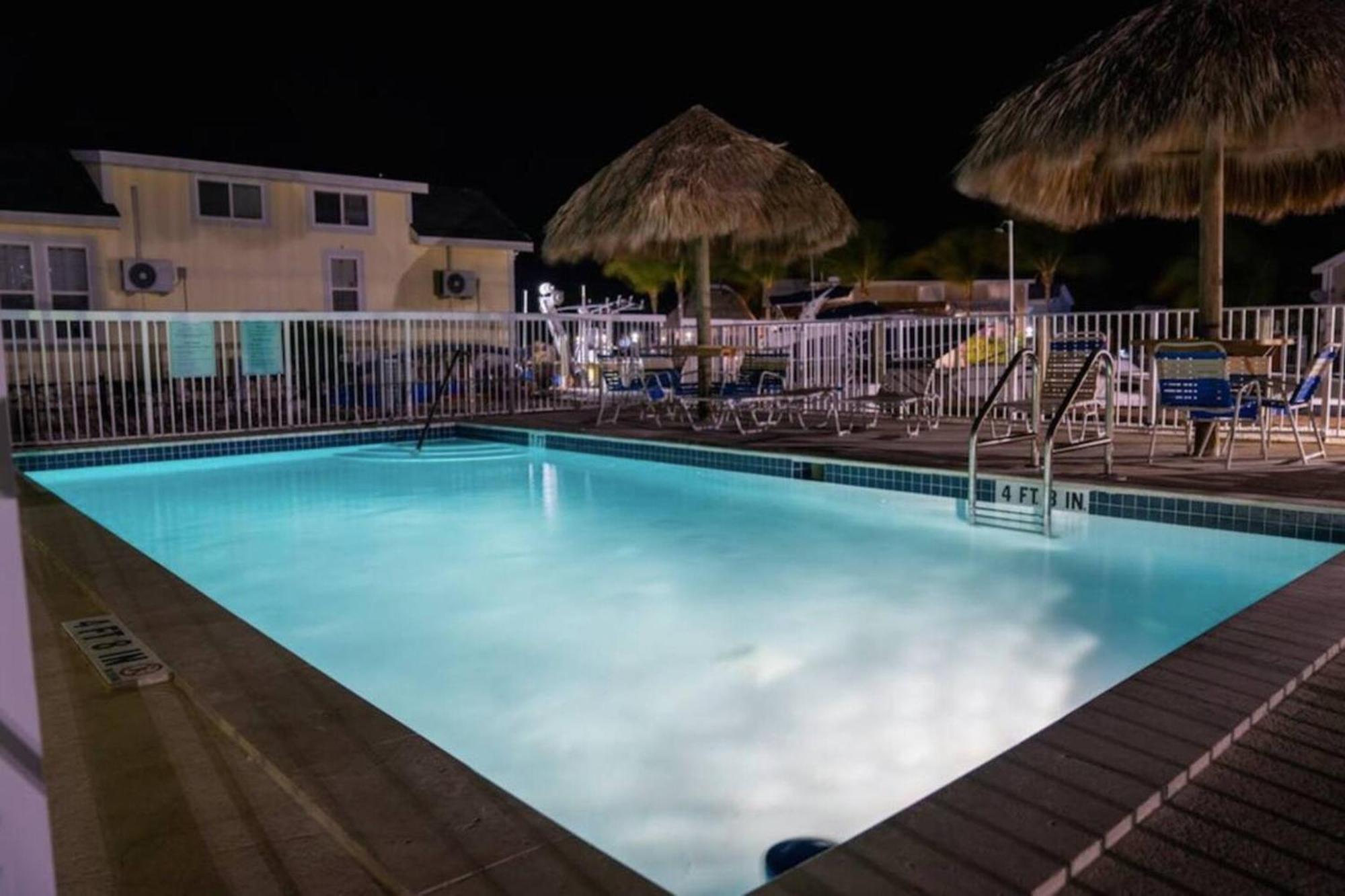 Waterfront Studio 2, Couples Oasis, Kayaks, Pool Jewfish 외부 사진